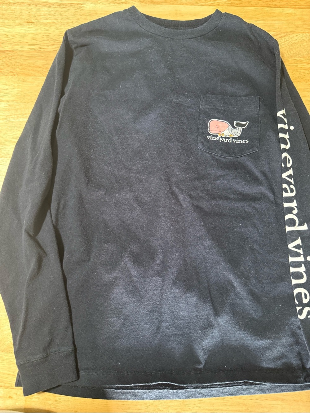 Vineyard Vines Black Long Sleeve Pocket Tee with Pink Whale 2025